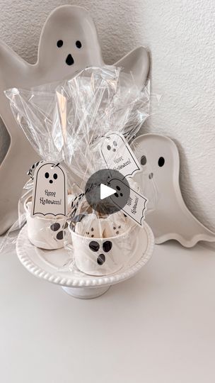 40K views · 8.2K reactions | 👻🖤Spooky S’mores Cups 👻🖤

Comment “GHOST” below to receive a DM with the link to shop this post ⬇ https://liketk.it/4S6mv 

Looking for a fun treat idea for a kids’ Halloween party, classmate gift or a Halloween-themed birthday? These DIY ghost cups filled with s’mores goodies (ghost Peeps, mini Hershey bars, and graham crackers) are perfect for a sweet little surprise! 🍫🔥

Found these cups and tags on Amazon, added a simple ghost face, and voila—an easy peasy spooky treat! ✨ 

*Disclaimer: I know not every school allows edible treats, but hey, this is just inspo! You could use this idea for any Halloween celebration!* 😉

SAVE, SHARE and TAG a friend who needs some fun Halloween inspo! 🎃👻

#halloween #spookyseason #halloweendiy #halloweenideas #hallowe Ghost Peeps, Ghost Cups, Simple Ghost, Baby 2024, Diy Ghost, Cute Halloween Treats, Classmates Gifts, Halloween Snack, Ghost Diy