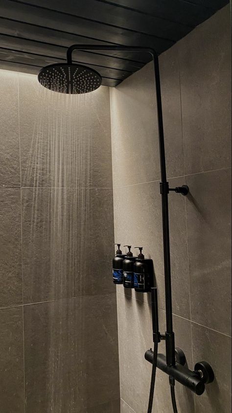 Dark Sophisticated Bathroom, Evening Shower Aesthetic, Self-care Aesthetic Dark, Cold Showers Aesthetic, Shower Esthetics, Shower Aesthetic Dark, Shower Aesthetic Girl, Shower Vibes Aesthetic, Shower Asethic