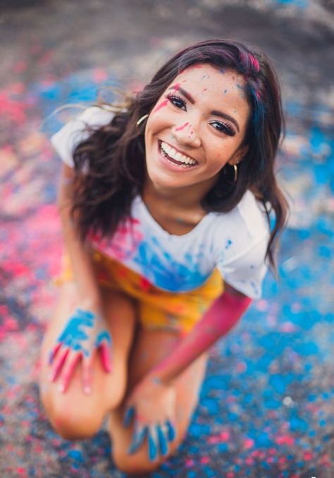 50 Cool Senior Picture Ideas to Try in 2022 Cool Senior Picture Ideas, Casual Senior Pictures, Cool Senior Pictures, Funny Senior Pictures, Outdoor Senior Pictures, Senior Year Pictures, Cute Senior Pictures, Creative Senior Pictures, Senior Photoshoot Poses