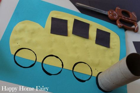 Preschool Crafts School Theme, First Day Of School Art Projects Preschool, School Bus Craft, Wheels On The Bus Song, Bus Craft, School Bus Crafts, Back To School Crafts For Kids, Preschool Transportation, Bus Crafts