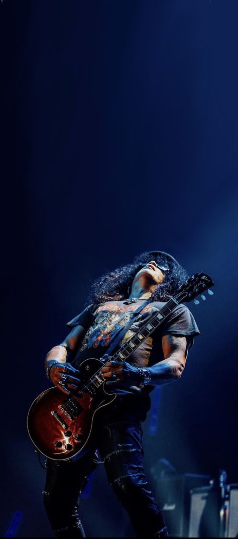 Guitarist Wallpaper, Gnr Wallpaper, Rock N Roll Wallpaper, Slash Wallpaper, Slash Solo, Hard Rock Aesthetic, Guitar Wallpaper Iphone, Rock Wallpaper, Egypt Concept Art