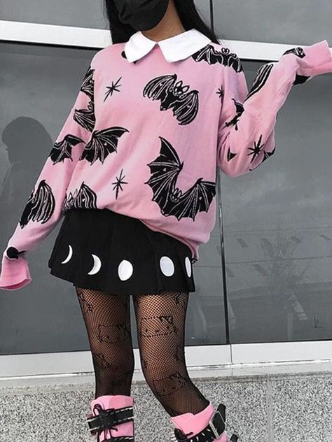 Grunge Fashion Winter, Preppy Aesthetic Outfits, Pink Goth, Womens Black Sweater, Estilo Harajuku, Bat Print, Fits Streetwear, Chunky Oversized Sweater, Long Knit Sweater