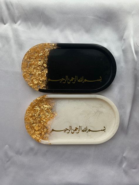 Oval Tray Resin, Tasbeeh Counter, Daily Dhikr, Diy Resin Gifts, Tray Resin, Concrete Tray, Hijab Pins, Diy Resin Projects, Marriage Gifts