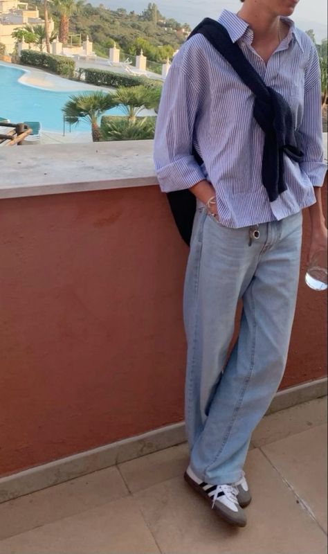 Cool Guy Outfits Casual Street Styles, Swedish Mens Fashion, Coastal Grandson Aesthetic, Fashion For Short Guys, Uniqlo Men Outfit, Striped Shirt Outfit Men, Smart Streetwear, High Waist Loose Jeans, Blue Jeans Outfit Men