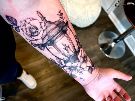 fine line tattoo, lamp tattoo, floral tattoo, narnia, psalm 119:105 Floral Lantern Tattoo, Floral Lantern, Lamp Tattoo, Lantern Tattoo, Tattoo Floral, Fine Line Tattoo, Line Tattoo, Fine Line Tattoos, Line Tattoos