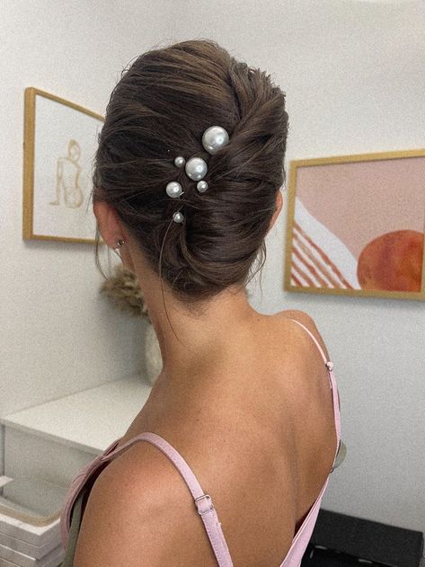 Polished Updo Wedding, Sleek Low Updo Wedding Hair, Hair Up Chignon, Wedding Hair In Bun, Classic Bride Updo, French Knot Wedding Hair, Fancy Hair Updos Classy, Wedding Updo Styles, 90s Updo Bridal