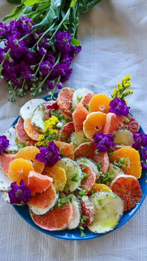 Melissa Francis on Instagram: "⁣citrus + mozz salad 🍋🍊⠀ •⠀ •⠀ •⠀ •⠀ •⠀ #cheeseboard #thedelicious⠀ #foodstyling #charcuterieboard #grazingboard⠀ #orangecounty #ocfoodies #foodnetworkkitchen #gofinding⠀ #halalcharcuterie #homeschoolwithmartha⠀ #entertainingathome #ktlacaliforniacooking⠀ #orangecoastmag #bestfoodoc #tastingtable #teamself #sharetheeverygirl #tastemademedoit #plattersoftheworld⠀ #westways #socalmoms #thekitchn #buzzfeedtasty⠀ #mbpresets #todayfood #huffposttaste #twineliving" Salad With Citrus, Buzzfeed Tasty, Tasting Table, Charcuterie Board, Food Styling, Food Network Recipes, Avocado Toast, Cheese Board, Avocado