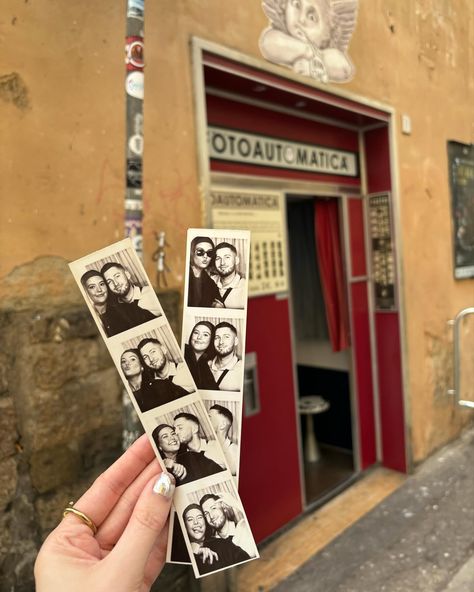 Hopefully you’re not sick of Florence pics yet😆 because there’s still a few more to post 🫶🏼 Take me back!! 💋 #florence #italy #photobooth #fotoautomatica #citybreak #couple #love #aesthetic #duomo #travel # Love Aesthetic, Italy Aesthetic, Take Me Back, City Break, Florence Italy, Lake Como, Couple Aesthetic, Study Abroad, Photo Booth