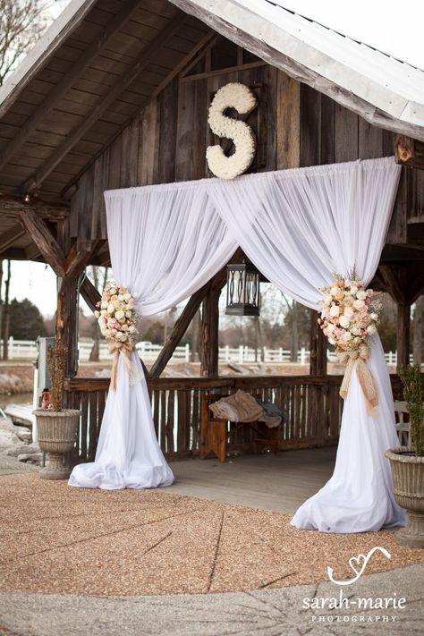 Rustic Gazebo, Burlap Lace Wedding, Barn Wedding Decorations, Arch Decoration Wedding, Wedding Entrance, Wedding Cake Designs, Lace Weddings, Event Styling, Wedding Arch