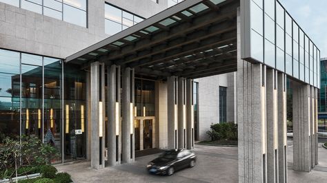 Gallery | Xiamen Luxury Hotel | Langham Place, Xiamen Hotel Driveway, Drop Off Design, Resort Hotel Design, Hotel Canopy, Hotel Design Architecture, Hotel Landscape, Plaza Design, Hotel Facade, Commercial Design Exterior