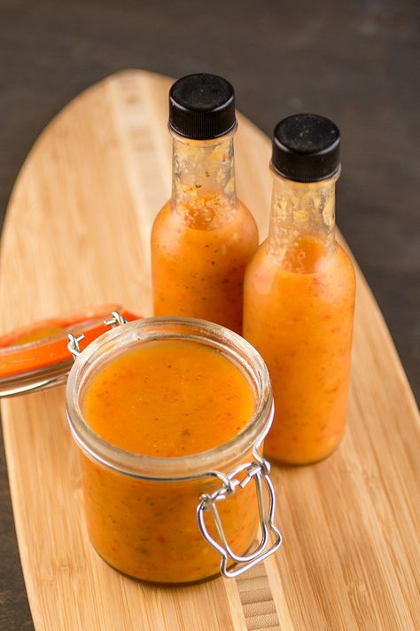 Ghost Pepper Hot Sauce Recipe, Fermented Hot Sauce Recipe, Ghost Pepper Sauce, Ghost Pepper Hot Sauce, Ghost Chili, Hot Pepper Recipes, Hot Sauce Recipe, Chili Pepper Recipes, Pepper Sauce Recipe