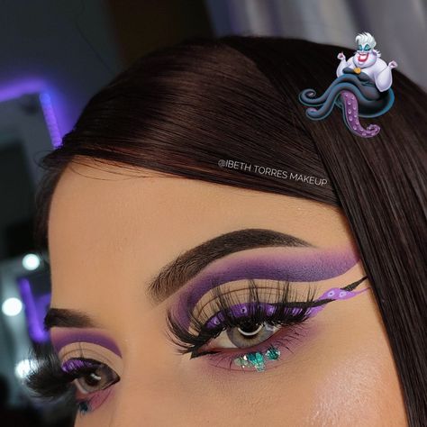 #disneymakeup #villanosdisney #maquillaje #ursula Ursula Makeup, Little Mermaid Makeup, Halloween Makeup Inspiration, Character Makeup, Mermaid Makeup, Halloween Makeup Looks, Disney Trips, Makeup Inspo, Maquillaje De Ojos