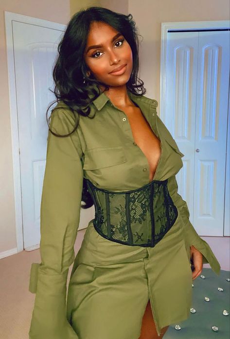 Booked And Busy, Corset Fashion Outfits, Corset Outfits, Green Corset, Corset Outfit, Dresses Fashion Nova, Corset Fashion, Corset Bustier, Corset Belt