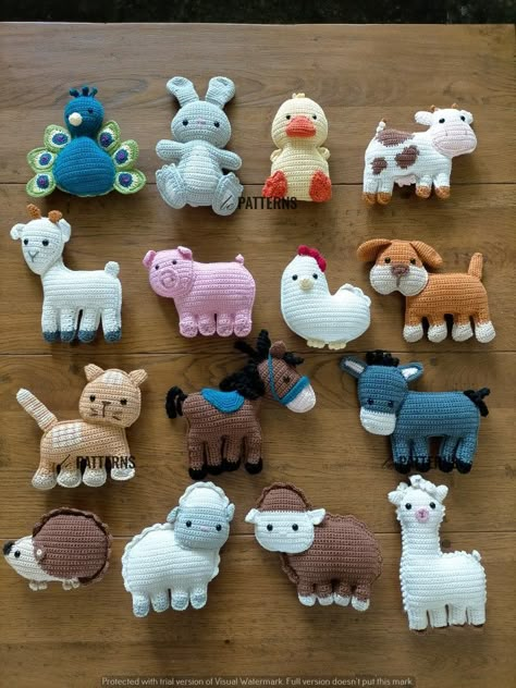 Crochet Easy Projects, Crochet Plushie Patterns, Small Crochet Gifts, Crocheted Animals, Crochet Toys Free, Crochet Brooch, Crochet Plushie, Crochet Dolls Free Patterns, Plushie Patterns