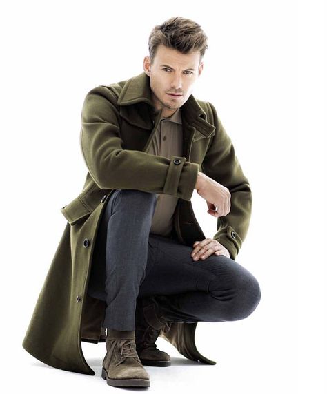 Alex Lundqvist, Wilhelmina Model Alex Lundqvist, Outfits Quotes, Man Outfit, Men's Trench Coat, Pose Fotografi, Long Overcoat, Trench Coat Men, Sharp Dressed Man, Men Clothes