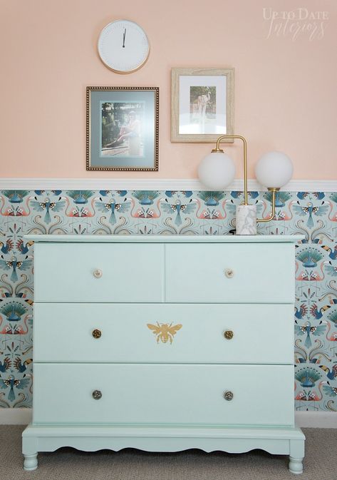 Mint Dresser Bird Wallpaper Art Lamp  #mintdresser #painteddresserdiy #howtopaintadresserwithoutsanding #dresserideas Wallpaper Makeover, Mint Green Decor, Dresser Vintage, Vintage Makeover, Girls Bedroom Makeover, Girl Room Inspiration, Whimsical Bedroom, Vintage Bedroom Decor, Bedroom Furniture Makeover