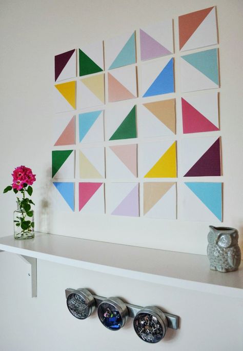 Here is another fun and simple geometric wall art idea. This literally takes no art skills whatsoever and even has a little dimension which I love as well. You can use the colors I used (free Diy Geometric Wall Art Paint, Geometric Wall Mural Diy, Easy Geometric Painting, Diy Wall Art For Bedroom, Diy Colorful Wall Art, Geometric Painting Ideas, Geometric Wall Art Diy, Triangle Wall Art, Geometric Art Diy