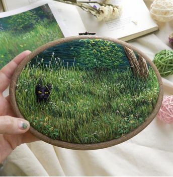 Cat Hiding, Green Field, Contemporary Embroidery, Felt Embroidery, Elegant Beauty, Hand Embroidery Projects, Creative Embroidery, Cute Embroidery, Sewing Embroidery Designs