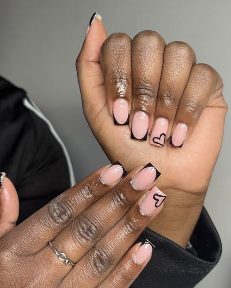 Nails For Private School, Back To School Nails Middle School, Short Acrylic Nails 11-12, Back To School Nails Acrylic 7th Grade, Short Medium Nails Acrylic Ideas, Short Nails For Black Girls Acrylic, Black Girls Nails Acrylic Short, Back To School Nails 6th Grade, Nails For 6th Graders Short