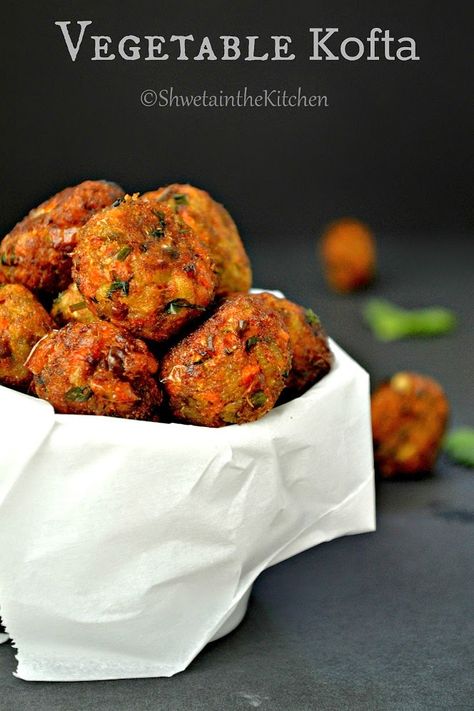 Vegetable Kofta Curry - Veg Kofta Curry - Shweta in the Kitchen Vegan Kofta, Veg Kofta Recipe, Vegetable Kofta, Turkish Dishes, Indian Sauces, Vegetarian Treats, Meatless Dishes, Kofta Curry, Cafe Business