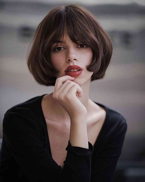 50 Best Bob Haircuts for Thick Hair to Feel Lighter Medium Layered Bob Haircuts, Butterfly Bob, Short Wedge Haircut, Bob Haircuts For Thick Hair, Wedge Haircut, Haircuts For Thick Hair, Best Bob Haircuts, Thick Hair Cuts, Layered Bob Haircuts