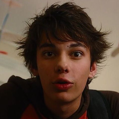 today’s tiktok eboys can’t even spell rodrick heffley 😮 Rodrick Heffley, Devon Bostick, Diary Of A Wimpy, Diary Of A Wimpy Kid, Wimpy Kid, Devon, The Darkest, Photo Gallery, Medicine