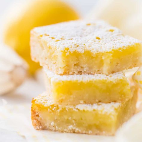 Lemon Bars: a total classic that's so bright & sunshine-y! -Baking a Moment Homemade Lemon Bars, Best Shortbread Cookies, Shortbread Cookie Crust, Best Lemon Bars, Lemon Bars Easy, Lemon Bars Recipe, Postre Keto, Lemon Squares, Lemon Filling