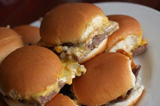 White Castle Burgers, White Castle Sliders, White Castle, Copycat Restaurant Recipes, Cooking Turkey, Cat Recipes, Idee Pasto Sano, Turkey Breast, Restaurant Recipes