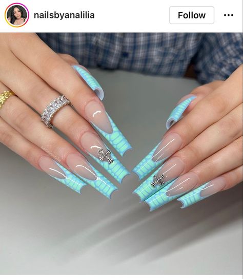 🧚🏼‍♂️⛓ Turquoise French Tip Nails, Turquoise Acrylic Nails, Neon Blue Nails, Teal Acrylic Nails, Turquoise Nail Designs, Teal Nail Designs, Teal Nails, Turquoise Nails, Drip Nails