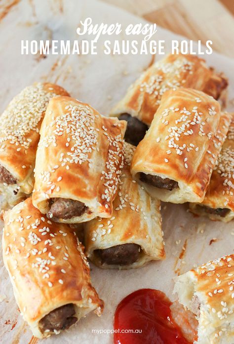 Super Easy Homemade Sausage Rolls French Onion Sausage Rolls, Traditional Australian Food, Vikalinka Recipes, Sausage Roll Recipe, Aussie Bbq, Homemade Sausage Rolls, Sausage Rolls Recipe, British Recipes, Caramelised Onion