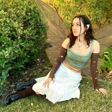 Fairycore Aesthetic Outfits Casual, Grunge Fairy Costume, Forest Fairy Aesthetic Clothes, Forest Fairy Outfit, Grunge Fairycore Outfits, Fairy Grunge Outfit, Fairy Core Outfits, Elf Kostüm, Fairycore Outfit