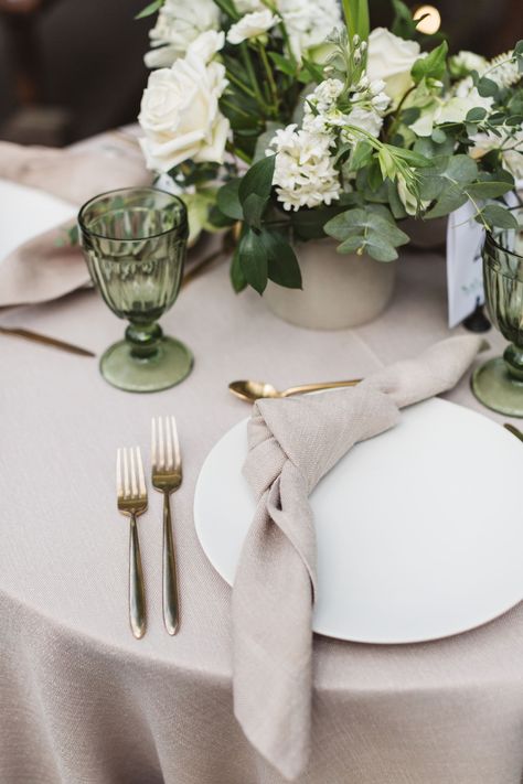 Napkins Wedding Table, Linen Napkins Wedding, Taupe Wedding, Wedding Color Pallet, Table Arrangements Wedding, Wedding Table Linens, Wedding Social, Napkins Wedding, Camp Wedding