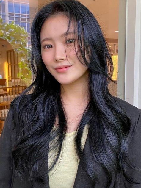 Midnight blue hair color Korean Midnight Blue Hair, Midnight Blue Hair Asian, Midnight Black Hair Color, Dark Blue Hair Tan Skin, Dark Blue Asian Hair, Blue Brunette Hair, Blue Hair Without Bleach, Asian Blue Hair, Dark Mushroom Brown Hair