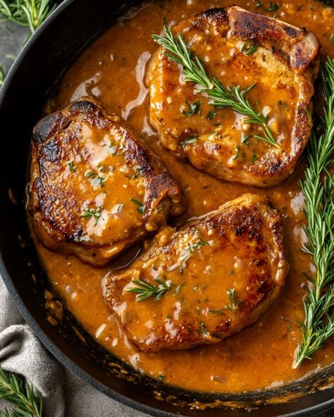 Pork Chops With Gravy, Casserole Kitchen, Slow Cooker Kitchen, Pork Dinners, Pork Chop Recipes Crockpot, Schnitzel Recipes, Pork Entrees, Pork Chops And Gravy, Pork Chop Recipes Baked