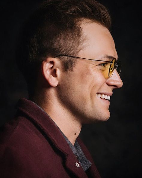 Taron Egerton Glasses Side Profile, Charlie Rowe, Taron Egerton Kingsman, Jamie Bell, Kings Man, Richard Madden, Taron Egerton, Amazing Day, Side Profile