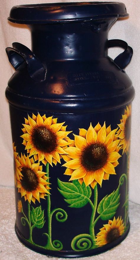 Painted milk can Sunflowers Painted On Furniture, Sunflower Kitchen Decor Ideas, Sunflower Milk, Painted Milk Cans, Milk Can Decor, Old Milk Cans, Sunflower Kitchen, Painted Chairs, Sunflower Decor