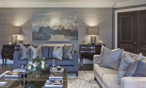 Sophie Paterson Interiors | HumphreyMunson #humphreymunson Sophie Paterson Interiors, Sophie Paterson, Sala Grande, Bedroom Seating, Blue Sofa, Bedroom Styles, Front Room, A Living Room, Sitting Room