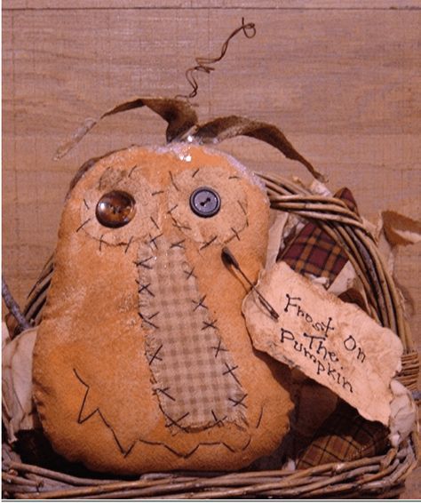 Free Primitive Patterns - Prim Mart Primitive Pumpkin Patterns, Folkart Christmas, Free Primitive Patterns, Easy Primitive Crafts, Primitive Sewing Patterns, Primitive Crafts To Make, Primitive Fall Decorating, Primitive Diy, Fall Primitives