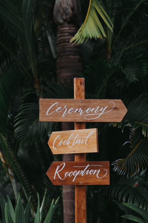 Ceremony Direction Sign, Wooden Wedding Direction Signs, Wedding Sign For Road Entrance, Wooden Welcome Signs Wedding, Road Sign For Wedding, Wedding Signs For Directions, Directional Signage Wedding, Wooden Event Decor, Wedding Location Signs