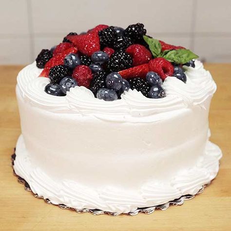 16 Grocery Store Cake Makeovers You'll Need for Your Next Party Grocery Store Cake, Fruit Topped Cake, Walmart Cakes, Best Birthday Cake Recipe, Costco Cake, Anti Gravity Cake, Birthday Sheet Cakes, Gravity Cake, Plain Cake