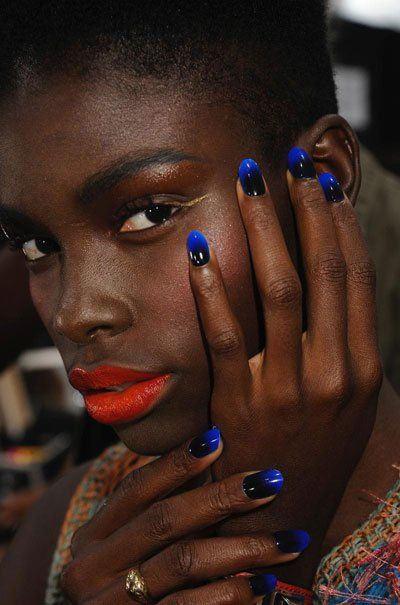 black and blue gradient! Runway Nails, Black Ombre Nails, Moon Manicure, Nail Polish Colors Summer, Blue Ombre Nails, Ombre Manicure, Summer Nail Polish, Nagellack Trends, Colors For Dark Skin