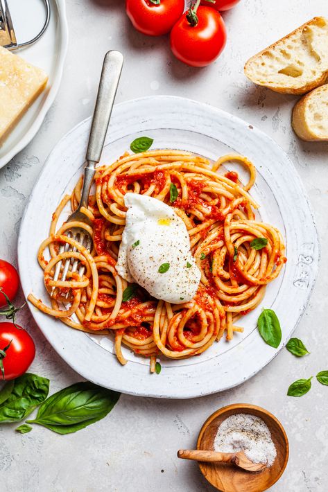 Pasta Photography Food Styling Ideas, Pasta Flatlay, Pasta Food Styling, Pasta Photoshoot, Spaghetti Photography, Food Photography Pasta, Pasta Food Photography, Marinara Pasta, Resep Pasta