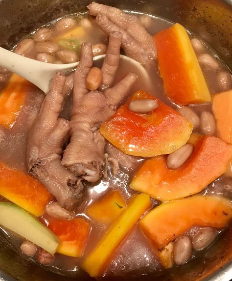 Once upon a cook: Papaya, Peanut and Chicken Feet Soup | 木瓜花生雞腳湯 Papaya Soup Chinese, Chinese Soup Recipes Hong Kong, Chicken Feet Soup, Papaya Chicken, Papaya Soup, Soup Asian, Cauliflower Potato Soup, Chinese Soups, Soup Chinese