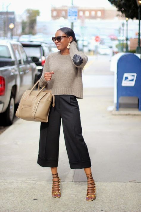 How to style culottes Mode Edgy, How To Style Culottes, Culottes Outfit, Looks Street Style, 가을 패션, Mode Inspiration, Work Fashion, Look Fashion, Autumn Winter Fashion