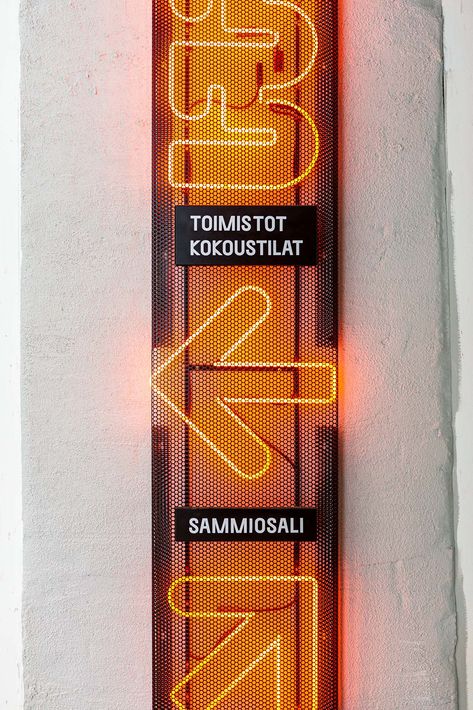 Creative Wayfinding Design, Futuristic Signage, Creative Signage Design, Creative Wayfinding, Creative Signage, Brand Interior, Bar Branding, Neon Signage, Creative Branding Design