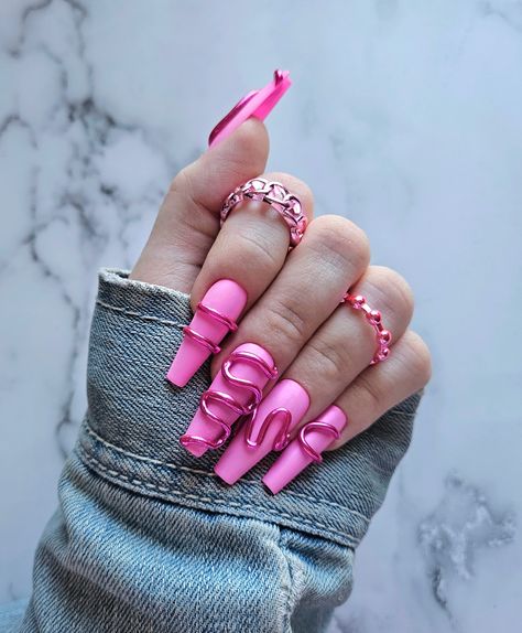 3d Chrome Nail Art, Pink 3d Nails, Chrome 3d Nails, 3d Chrome Nails, Trend Nails, 3d Chrome, Barbie Nails, Pink Chrome Nails, Nagellack Trends