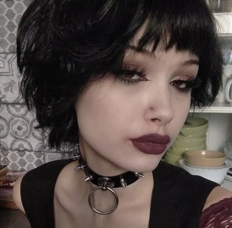 Short Gothic Hairstyles, Brown Goth Makeup, Gothic Short Hair, Short Hair With Micro Bangs, Goth Short Hair, Short Goth Hair, Short Hair Goth, Goth Eyebrows, Grunge Eye Makeup