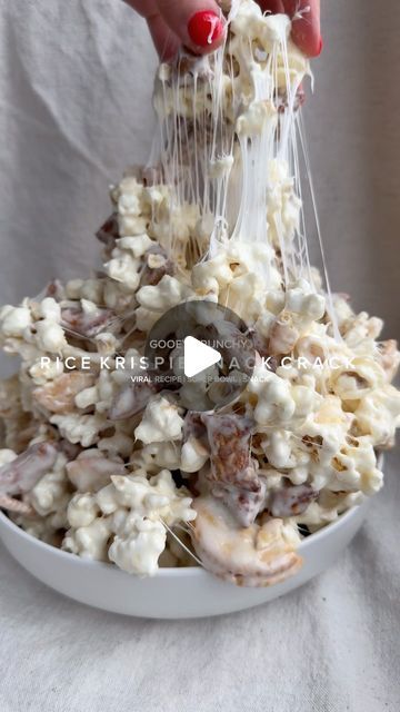 Erin Silberman on Instagram: "Rice Krispie Snack Crack

•Follow @seriousfoodfetish for more recipes, restaurant recs & food trends•

Rice Krispie popcorn is currently going viral all over social media - it’s basically like a rice krispie treat but instead of using cereal, you use popcorn & you don’t form it into rectangles… you just eat it! I wanted to make a version that’s perfect for snacking while watching the Super Bowl - this has salty popcorn, creamy peanut butter filled pretzels, & buttery crackers. I’m not kidding… this is one of the best things I have ever made. Plus, it makes plenty if you’re hosting!

Ingredients
•1.5 sticks (6 oz) salted butter
•16 oz bag mini marshmallows 
•about 3/4 of 5oz bag of popped popcorn
•1 sleeve of ritz crackers, cut in half 
•1-2 C peanut butter fil Rice Krispie Popcorn, Popcorn Rice Crispy Treats, Kale And Bean Soup, Peanut Butter Filled Pretzels, Frosty Recipe, Salty Popcorn, Recipes Restaurant, Popcorn Treats, Peanut Butter Filling