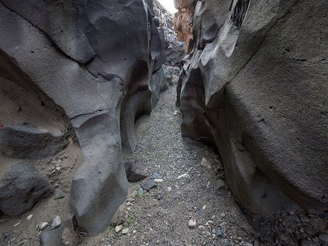 Black Magic Canyon Places To Visit In Idaho, Idaho Road Trip, Idaho Adventure, Visit Idaho, Black Rocks, Idaho Travel, Rock Sculpture, River Lodge, Ultimate Bucket List