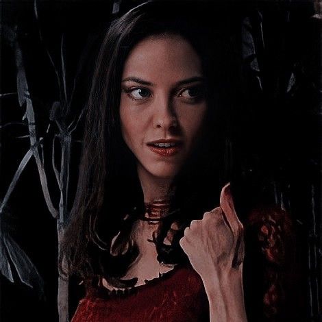 Buffy The Vampire Slayer Drusilla Buffy Aesthetic, Buffy The Vampire Slayer Drusilla, Drucilla Buffy, Buffy The Vampire Slayer Icons, Buffy Drusilla, Buffy The Vampire Slayer Fanart, Buffy The Vampire Slayer Costume, Drusilla Buffy, Spike And Drusilla